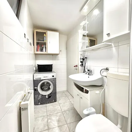 Panda1 Charmante, Moeblierte Im Panda-stil Apartamento *