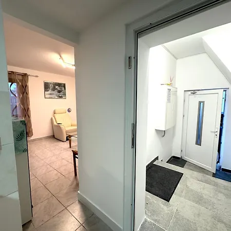 Appartement Panda1 Charmante, Moeblierte Im Panda-stil *