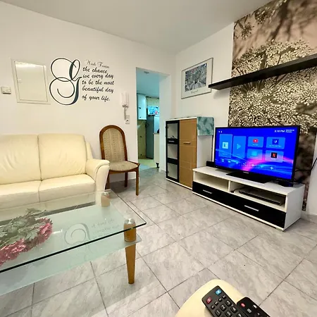 Panda1 Charmante, Moeblierte Im Panda-stil Appartement Bad Hersfeld