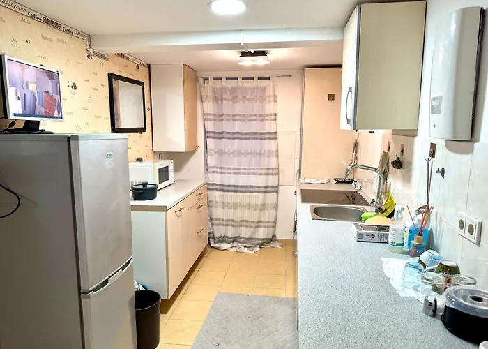 Panda1 Charmante, Moeblierte Im Panda-stil Bad Hersfeld