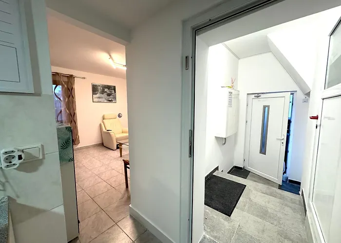 Διαμέρισμα Panda1 Charmante, Moeblierte Im Panda-stil *